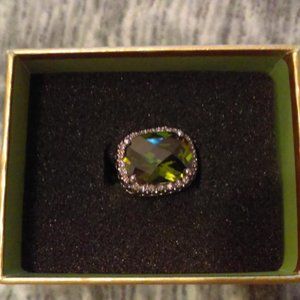 Silver tone green stone ring approx size 6